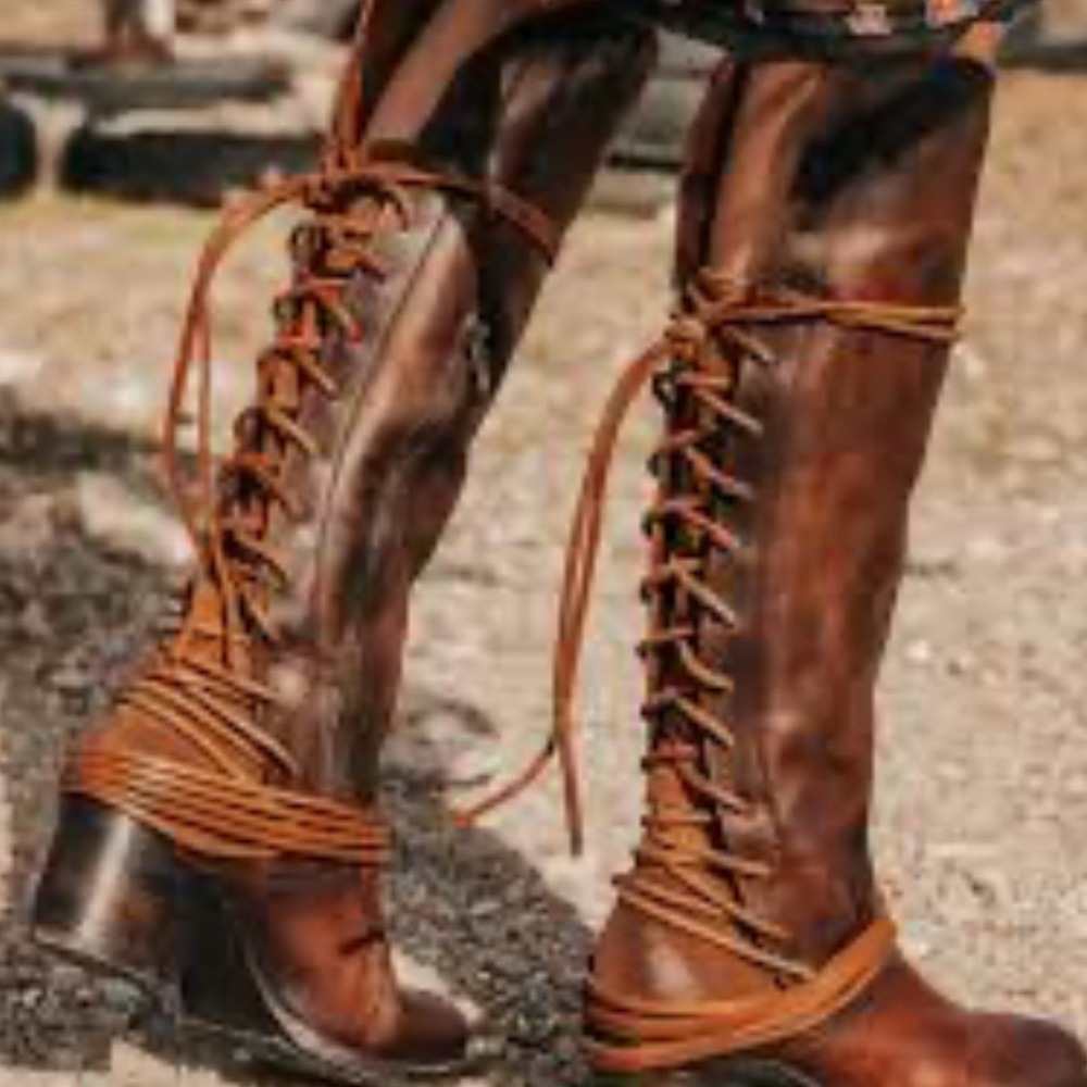 Free Bird Coal Leather Lace-Up Boots size 9